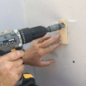 How to fix a loose drywall anchor - Plasterboard repair with GeeFix